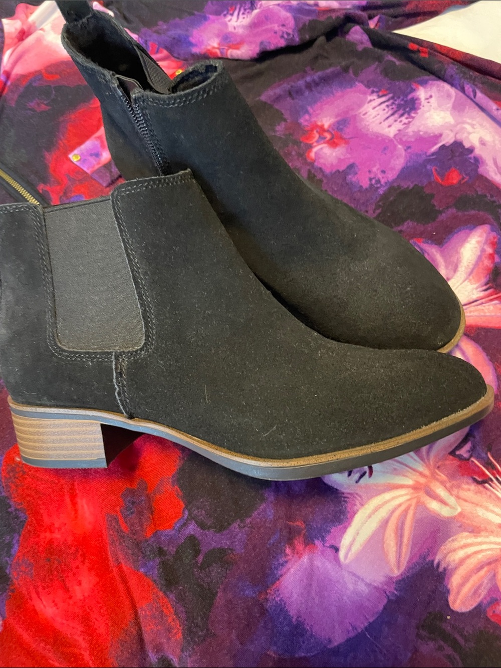 White Mountain Black Suede Chelsea Ankle Booties